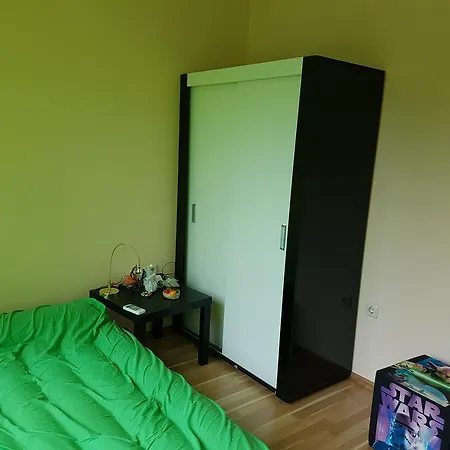 12th In Apartment *